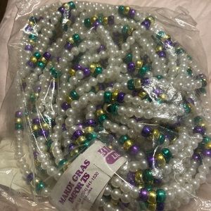 Large red white green Italian parade beads & bundle of Mardi Gras import beads